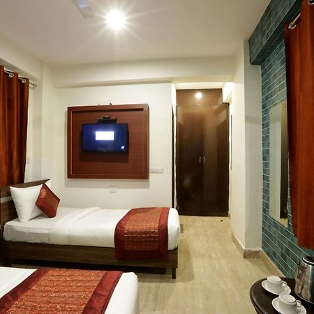 Hotel Airport Star New Delhi Buitenkant foto