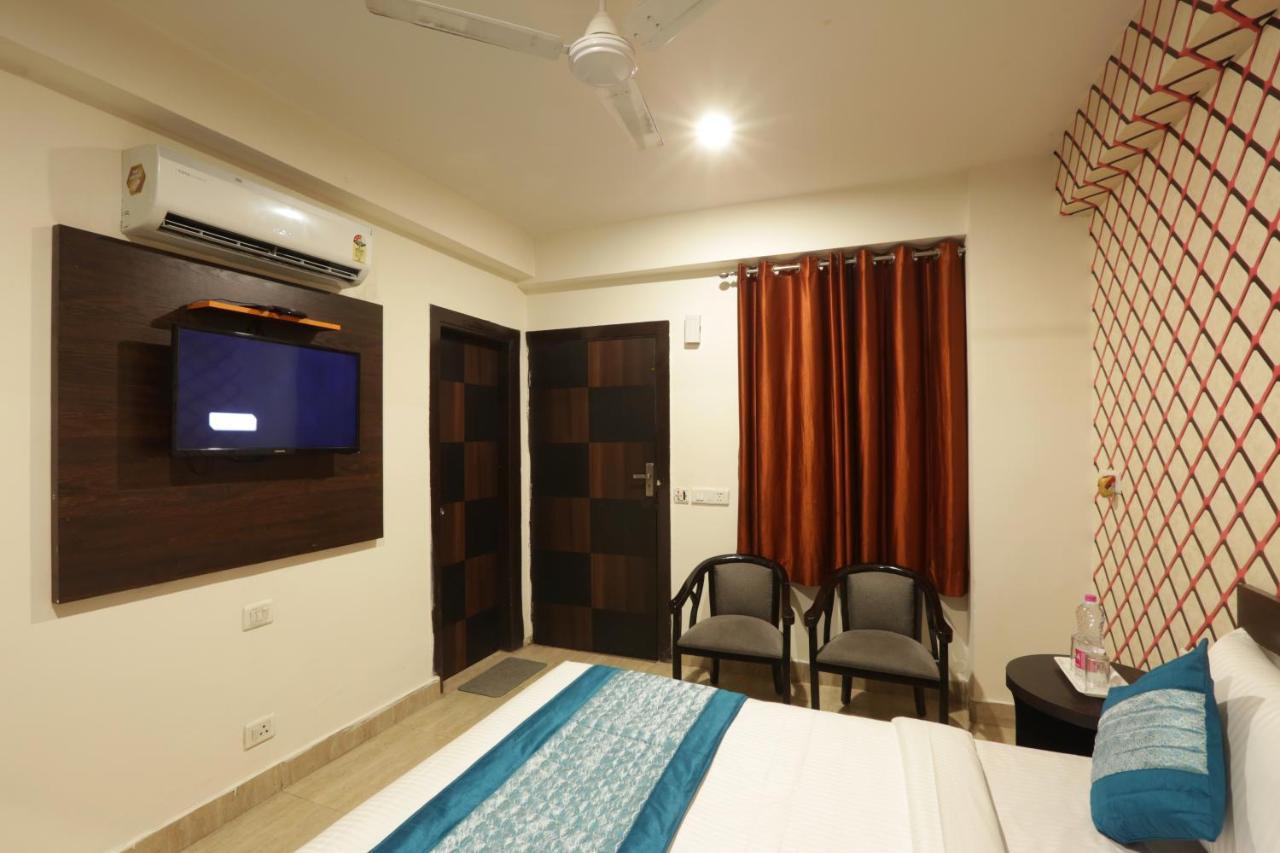 Hotel Airport Star New Delhi Buitenkant foto
